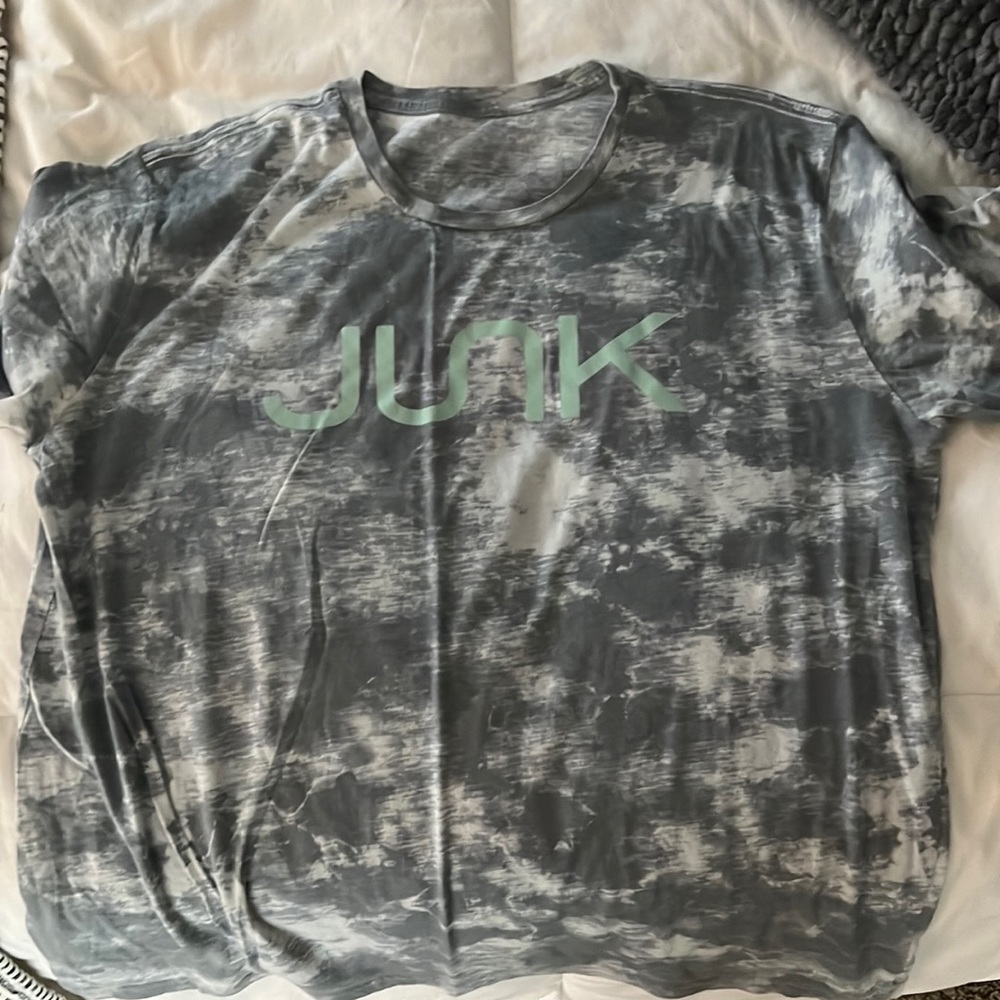JUNK brands t shirt - men’s XL